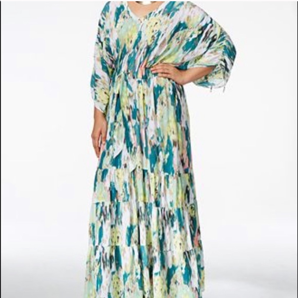 Melissa McCarthy maxi dress.